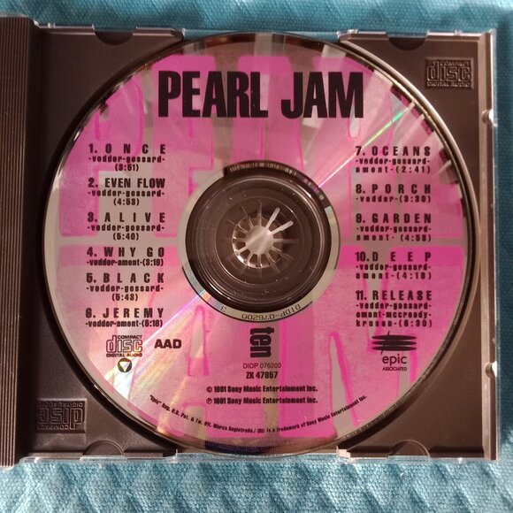 Pearl Jam CD - Picture 4 of 7
